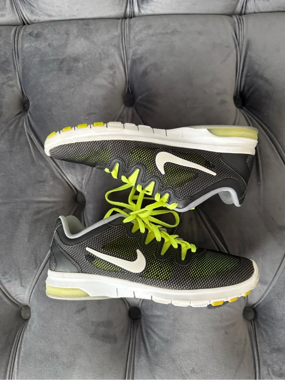 Vintage Y2K Nike Black with Neon Yellow Accent Athletic Sneakers